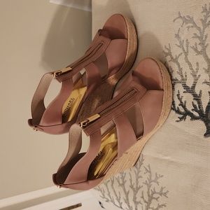 Michael Kors Platform Leather Wedge Sandal Sz 8.5M